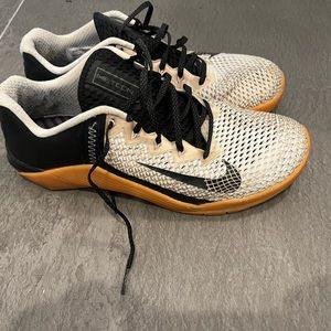 Men’s Nike Metcon 6 size 10.5